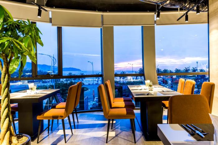 stella maris beach danang