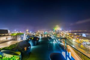 stella maris beach danang