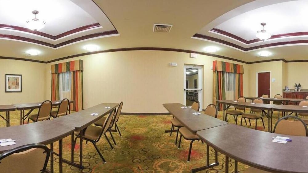 holiday inn express hotel and suites florence northeast by ihg