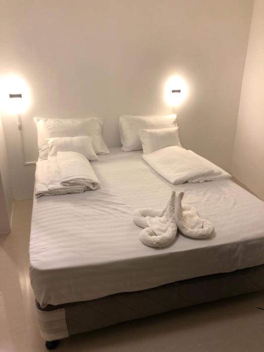 cuestas beach resort and restaurant