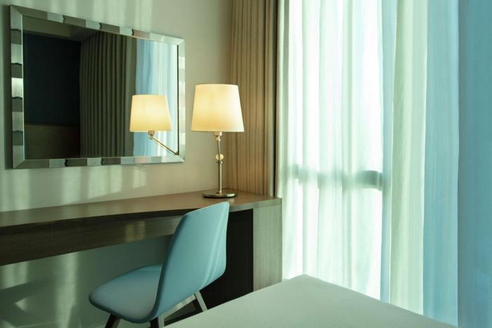 hampton by hilton hamilton park