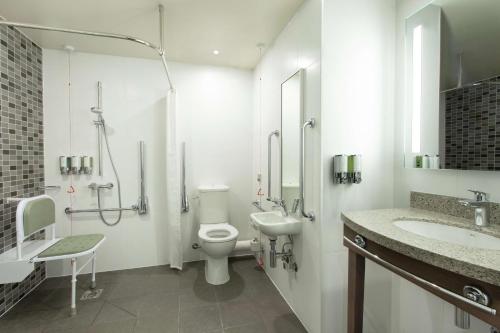 hampton by hilton hamilton park