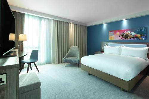 hampton by hilton hamilton park