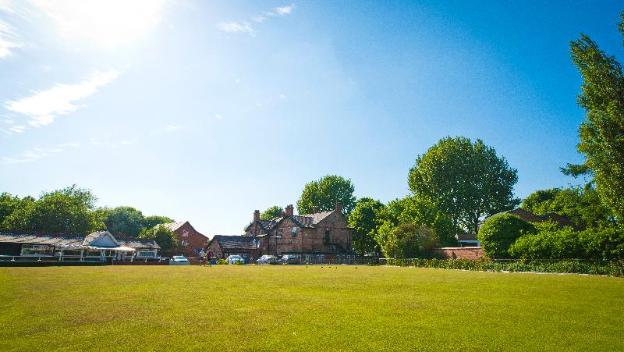 bowling green chorlton
