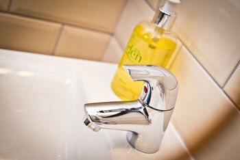 bowling green chorlton