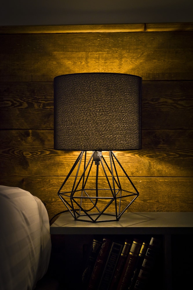 bowling green chorlton