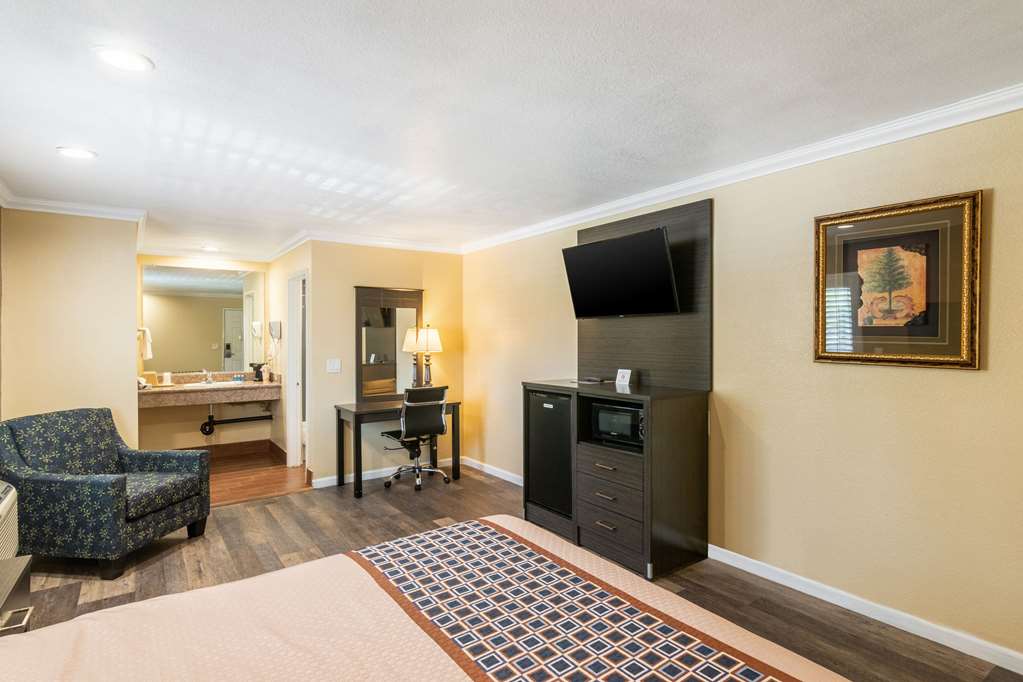 rodeway inn artesia cerritos