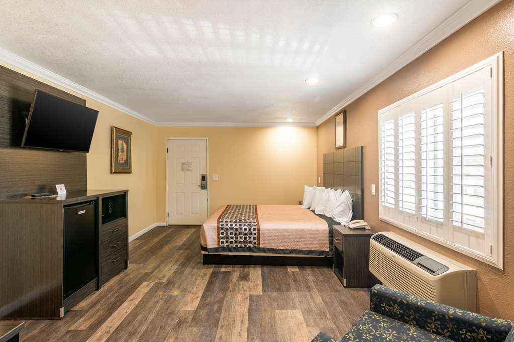 rodeway inn artesia cerritos