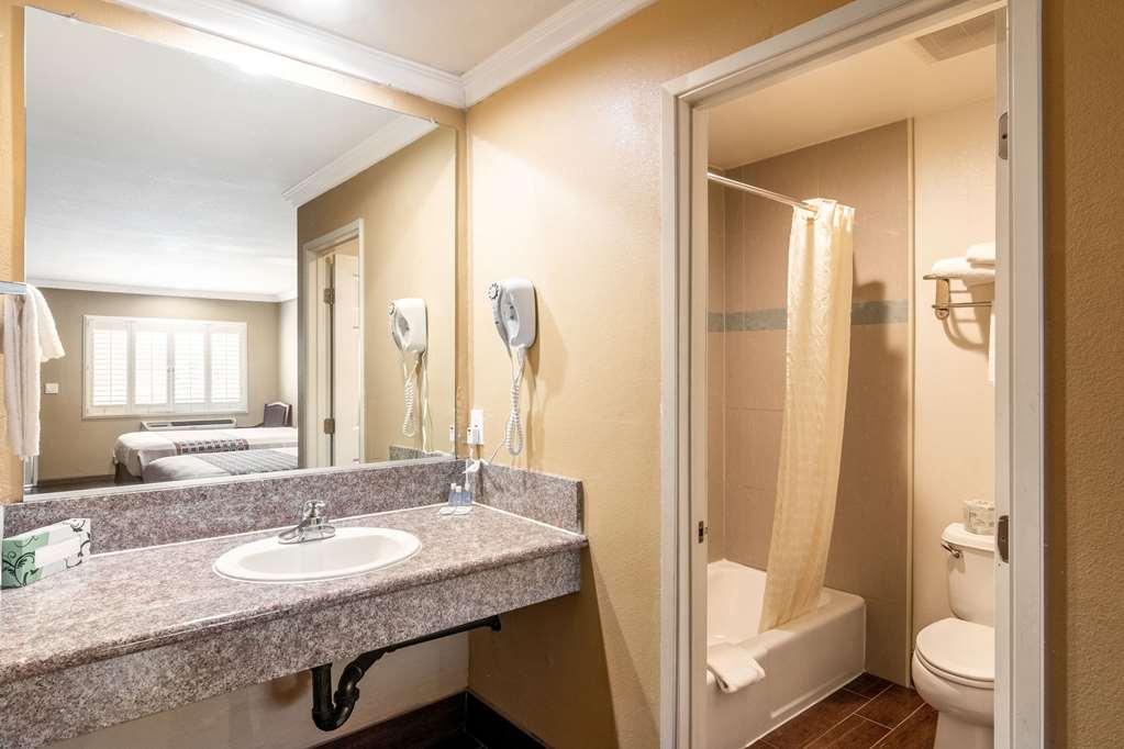 rodeway inn artesia cerritos