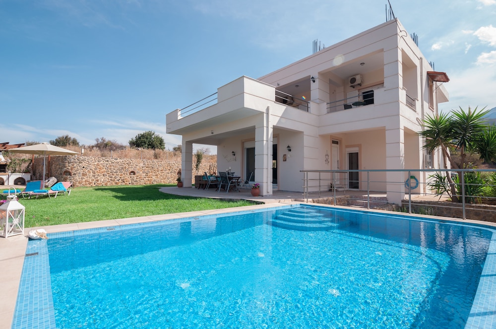 villa balos amfimala