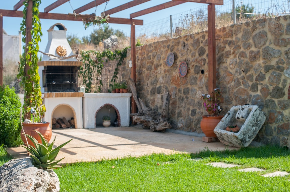 villa balos amfimala