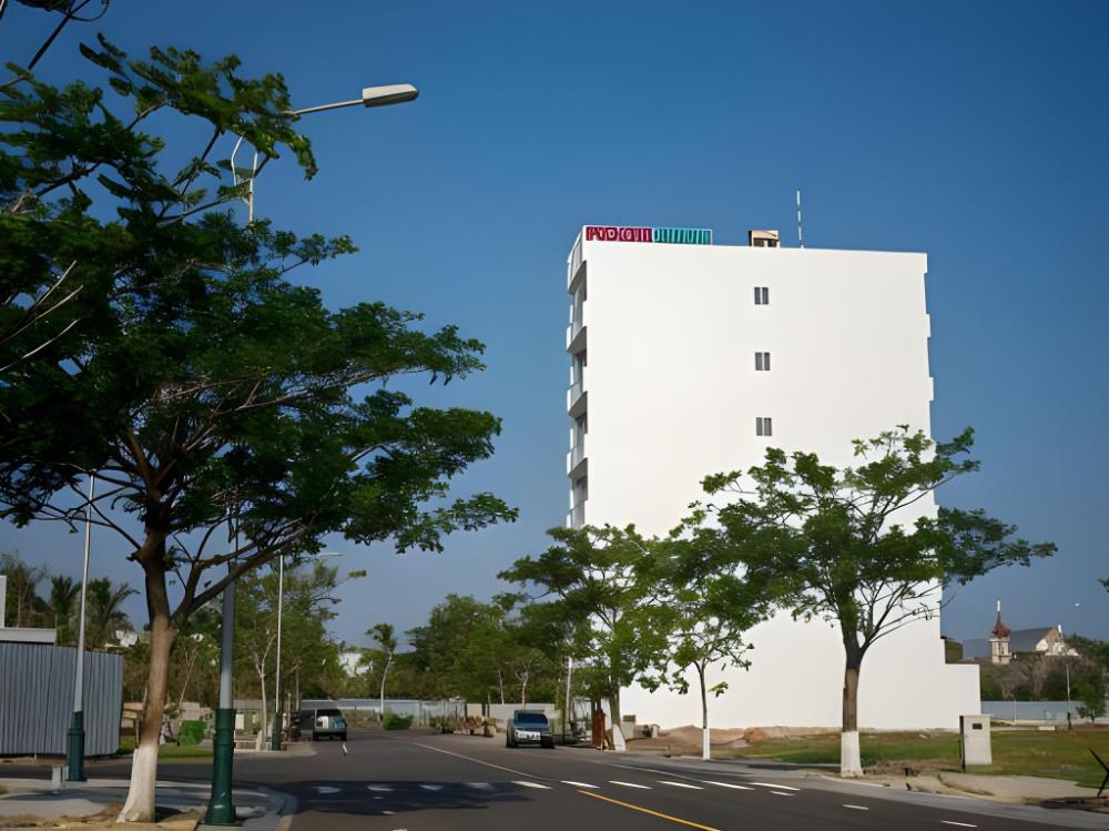 moon hotel