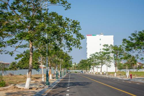 moon hotel