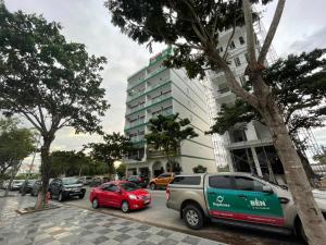 moon hotel