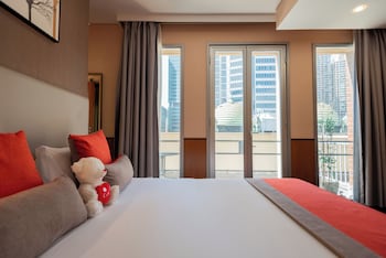 yehs hotel sydney qvb