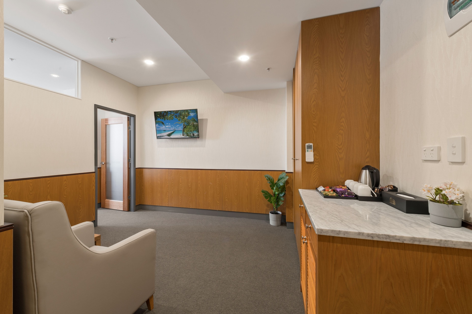 yehs hotel sydney qvb