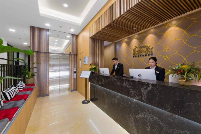 yehs hotel sydney qvb