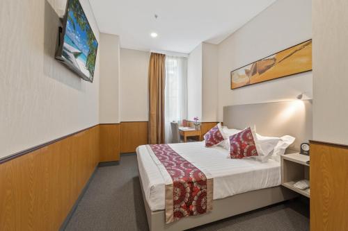 yehs hotel sydney qvb