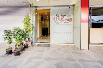 itsy hotels chetan executive hadapsar phursungi