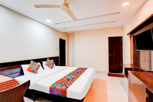 itsy hotels chetan executive hadapsar phursungi