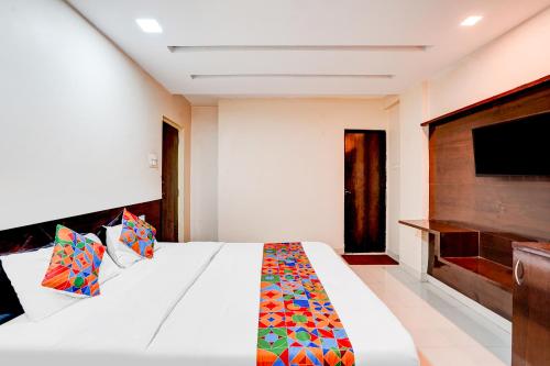 itsy hotels chetan executive hadapsar phursungi