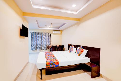 itsy hotels chetan executive hadapsar phursungi