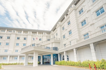 The Monarch Hotel,Calasiao>>Agoo,4 star