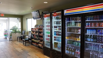 Hawthorne Plaza Inn,Hawthorne>>El Camino Village,2 star