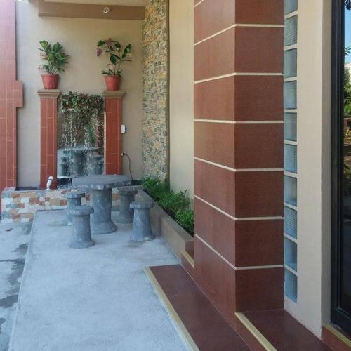 lei kendee travelers inn