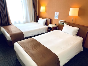 tokyo plaza hotel