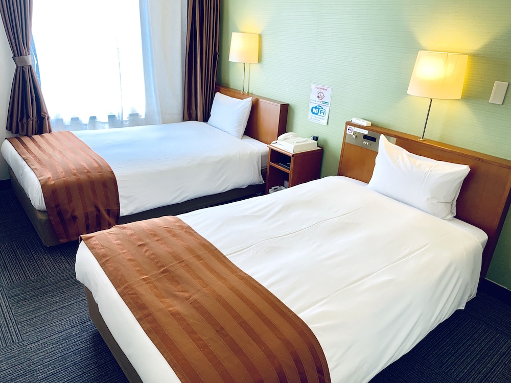 tokyo plaza hotel