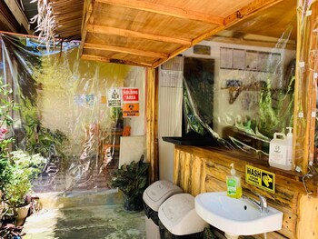 pisces garden tourist inn