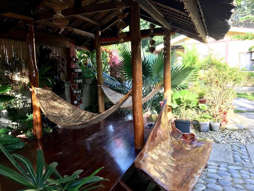 pisces garden tourist inn