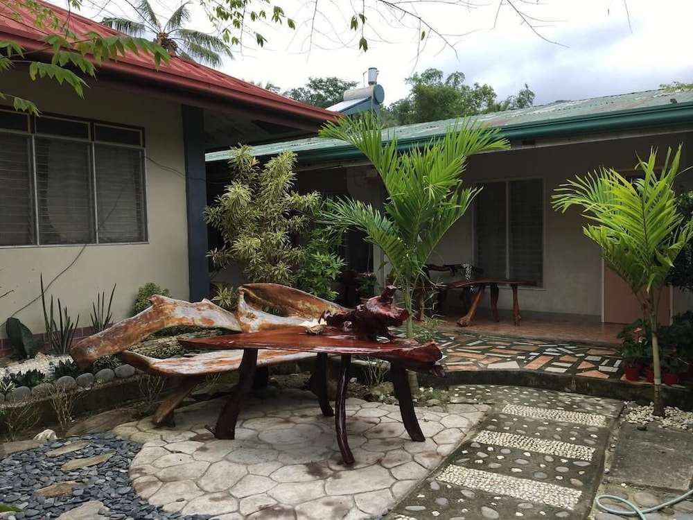 pisces garden tourist inn