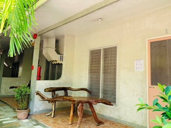 pisces garden tourist inn