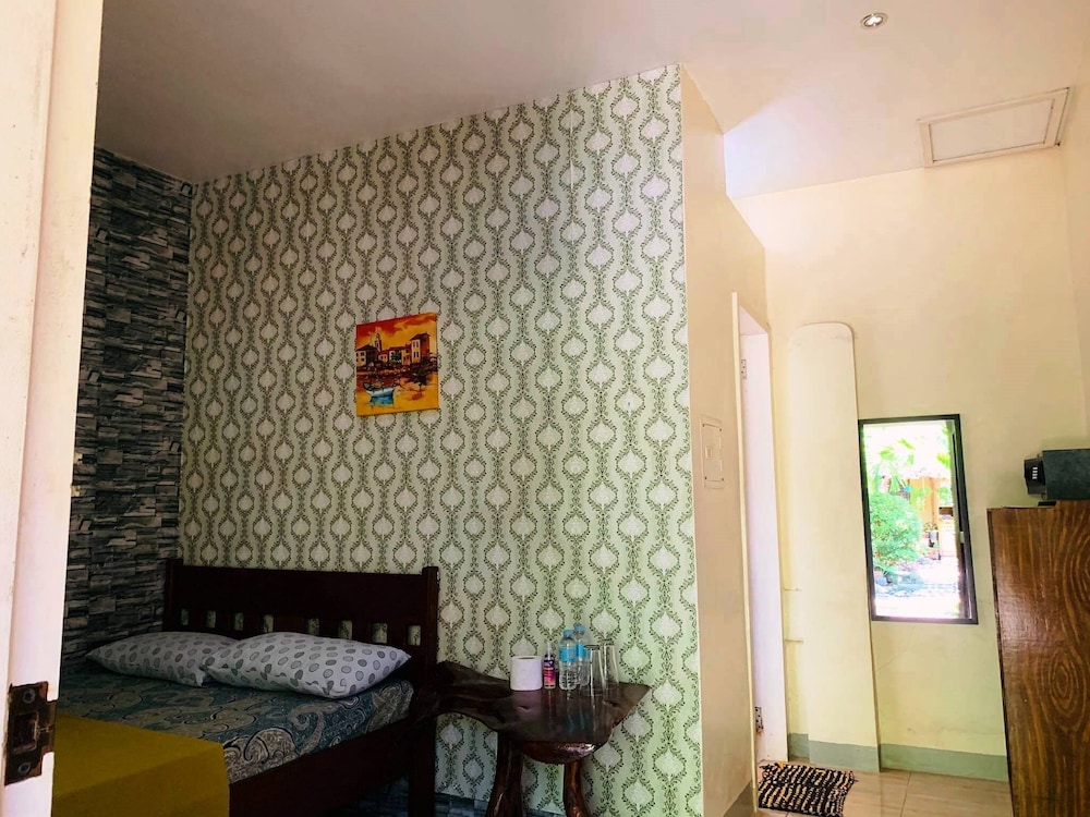 pisces garden tourist inn