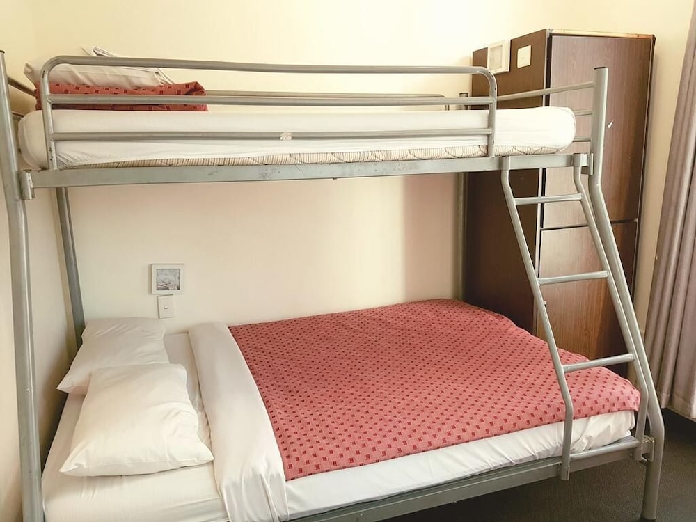 perth city backpackers hostel