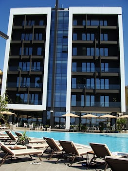 Supreme Hotel & Spa,In Golem,4 star