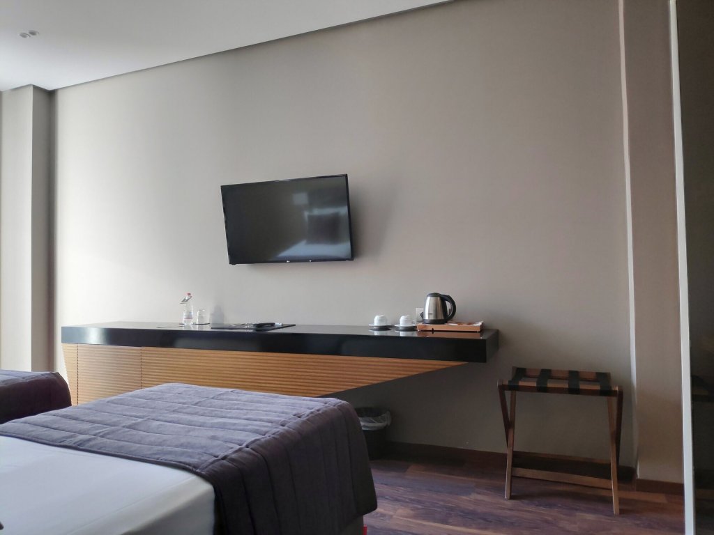 supreme hotel and spa