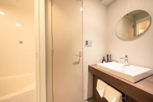s peria inn nihonbashi hakozaki