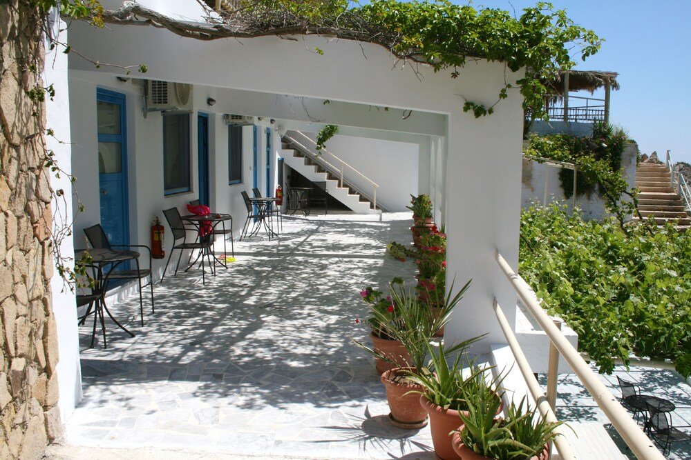 agios pavlos hotel