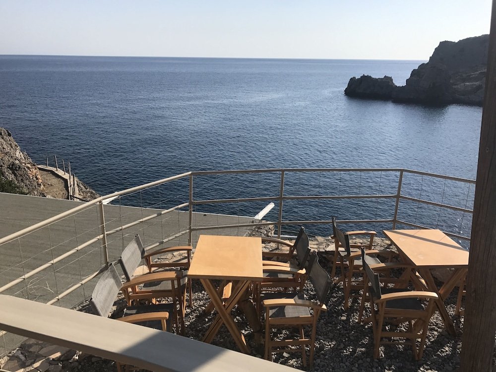 agios pavlos hotel