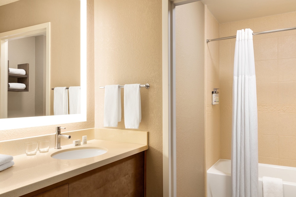 staybridge suites fort wayne by ihg