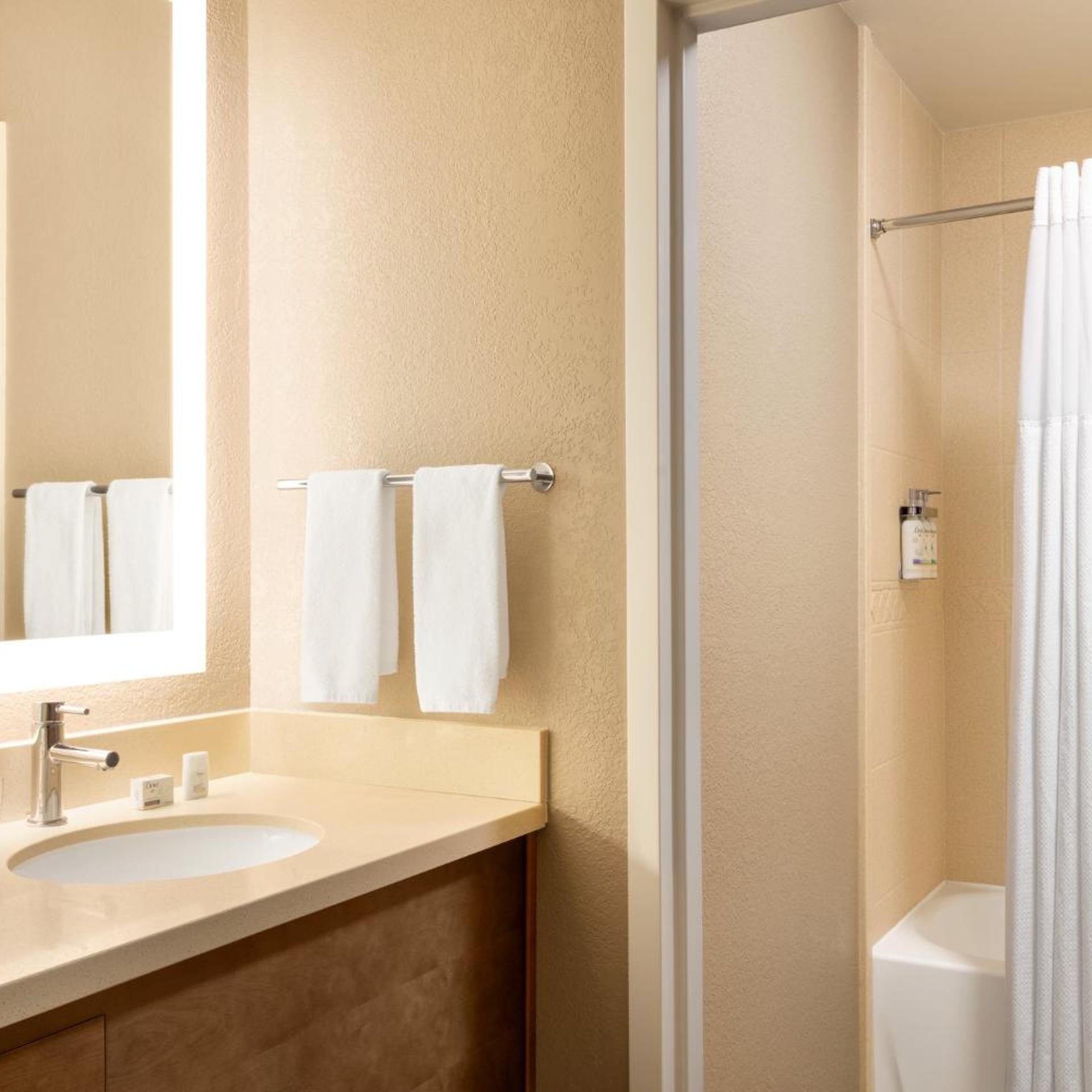 staybridge suites fort wayne by ihg