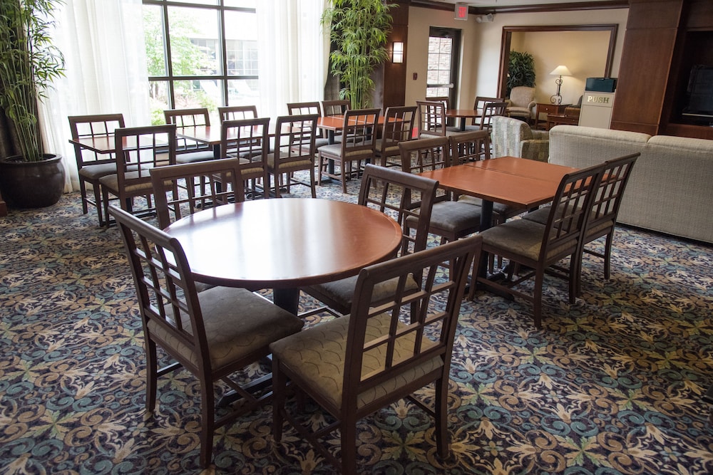staybridge suites fort wayne by ihg