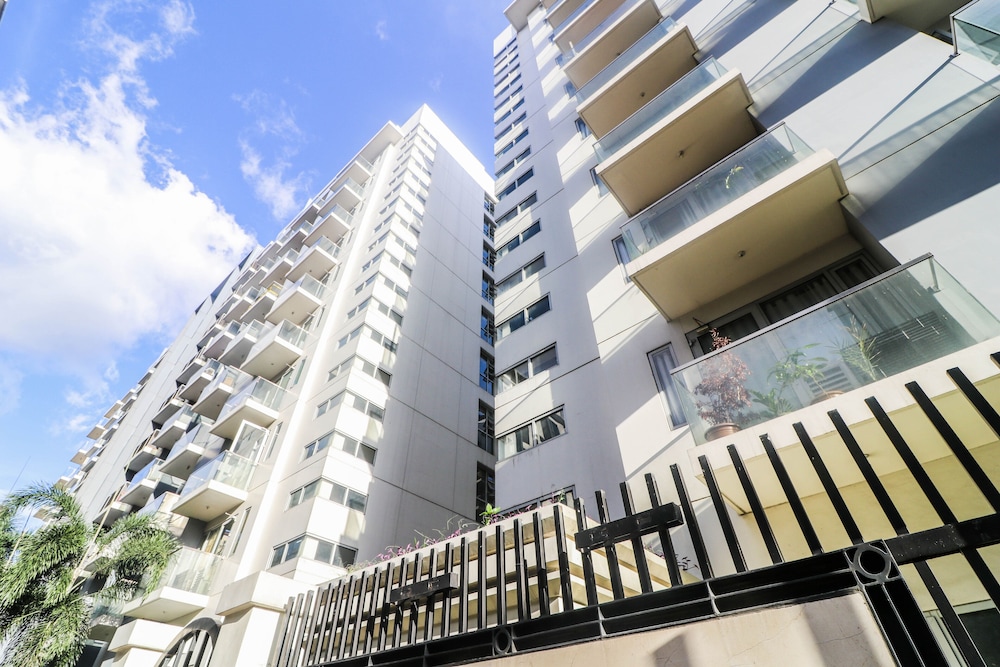 prs one palmtree villas