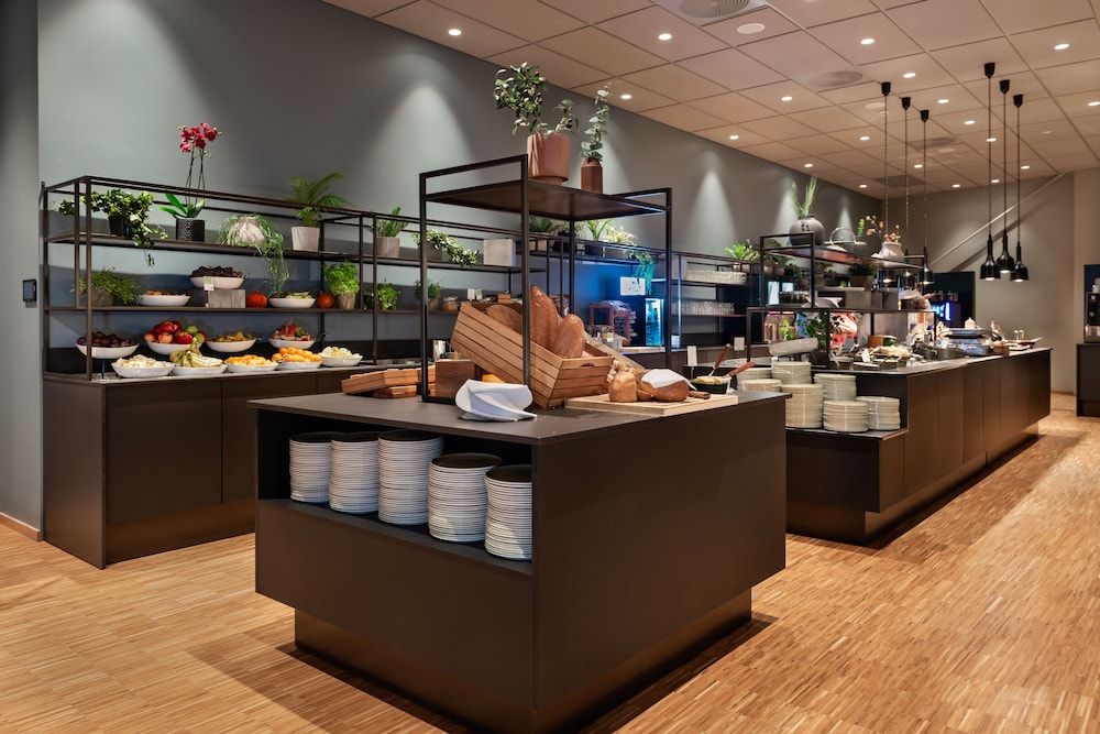 quality hotel river station