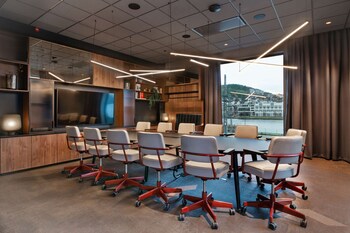 quality hotel river station