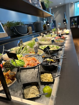 quality hotel river station