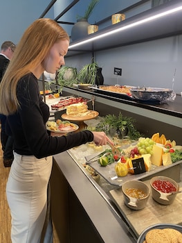 quality hotel river station